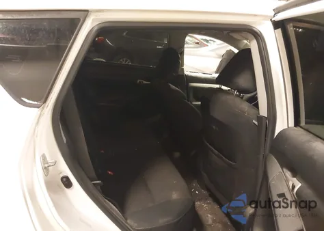 2010 Pontiac Vibe from USA, damaged, VIN 5Y2SP6E80AZ417931